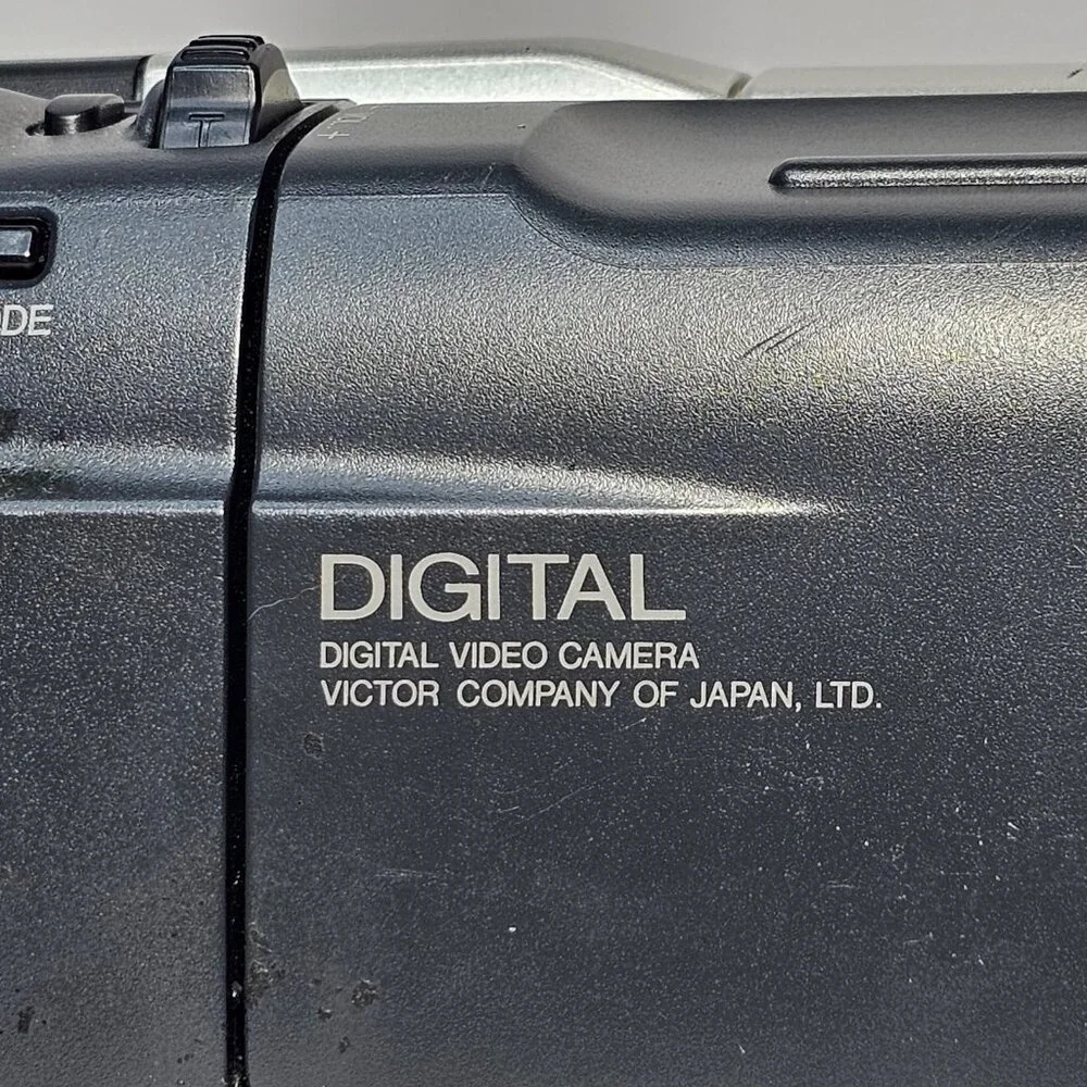 JVC GR-DVL805U Silver 250X Digital Zoom Digital Camcorder UNTESTED PARTS ONLY